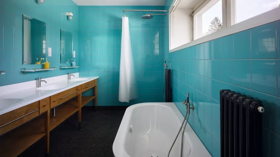 pár autentických doteků