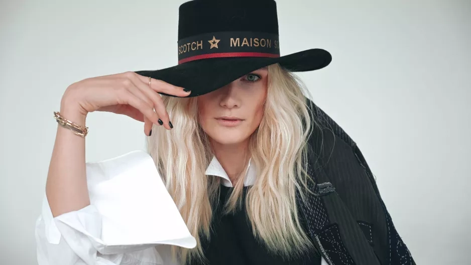 Denisa Dvořáková fotí Zuzanu Straskou