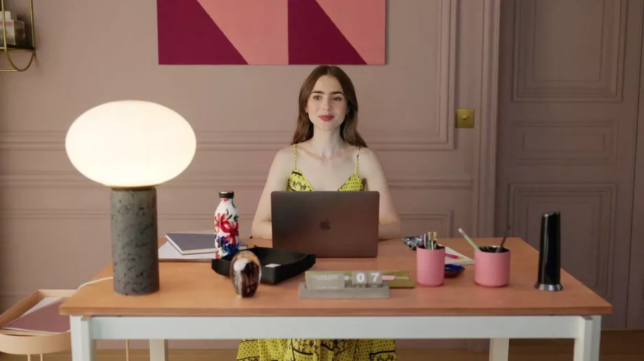 Emily in Paris | Netflix