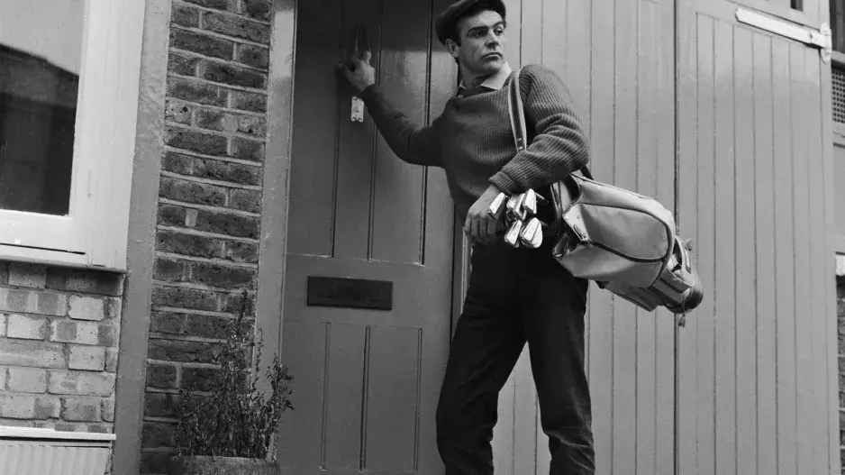 Sean Connery na cestě zahrát si golf. | Londýn, 1962