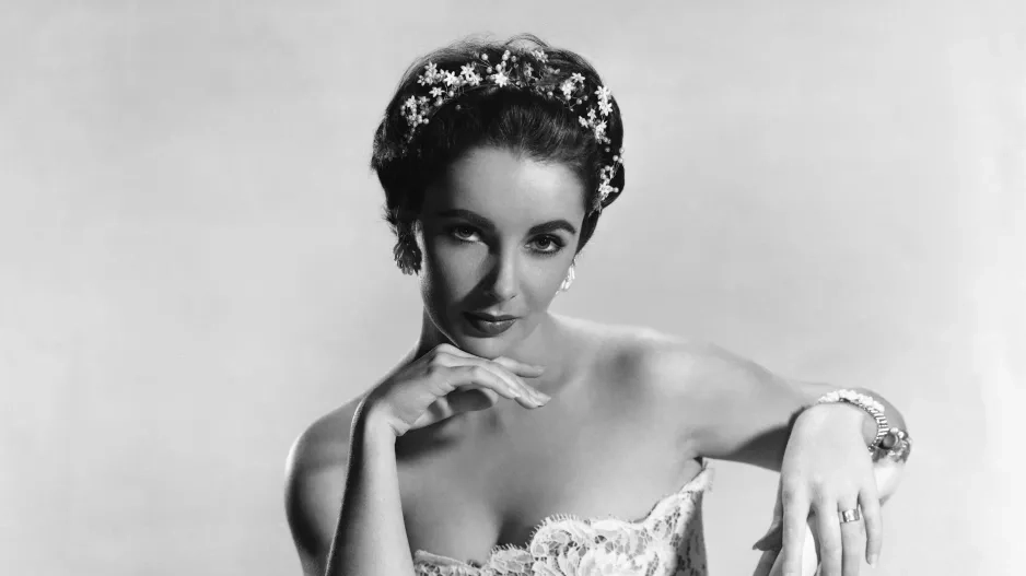 Šaty, které udělaly z Elizabeth Taylor módní ikonu