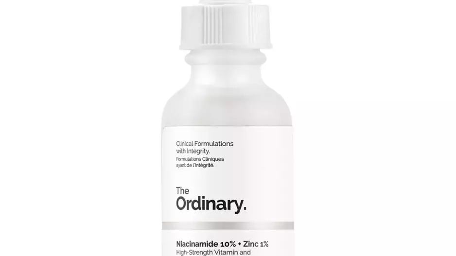 Sérum The Ordinary, veganské složení s vitamíny minerály k boji proti nedokonalostem.
