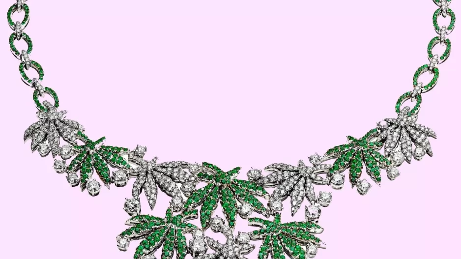 BVLGARI HAPPY LEAF NÁHRDELNÍK Z ROKU 2019