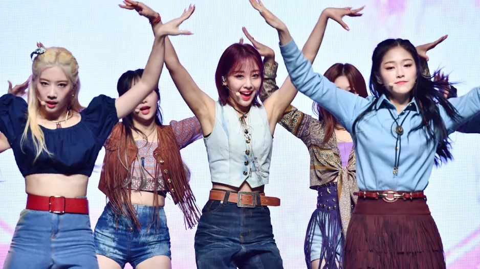 LOONA
