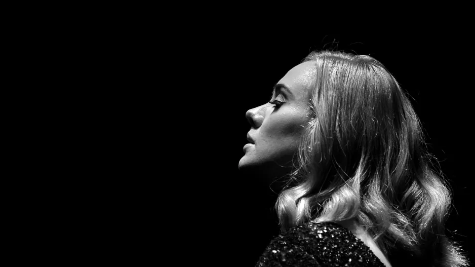 Adele na jednom z koncertů k uctění památky George Michaela
