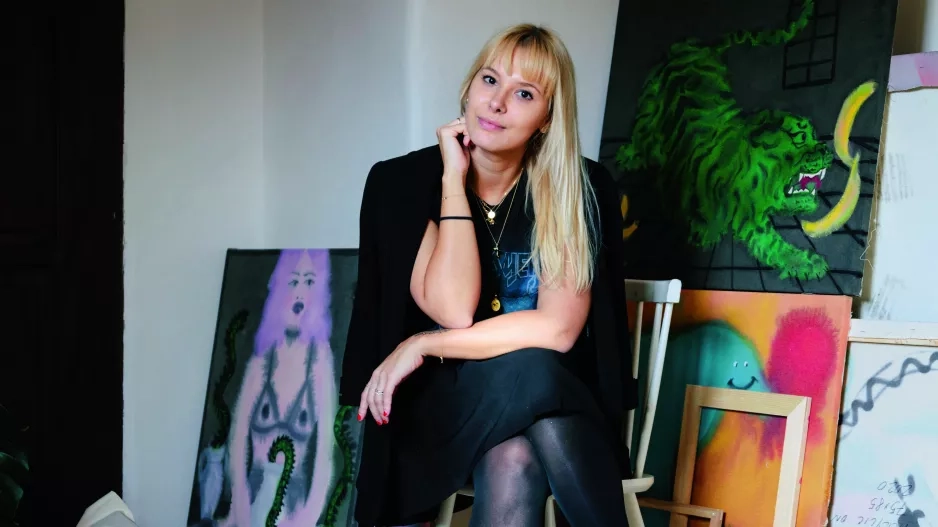 LAURA LIMBOURG