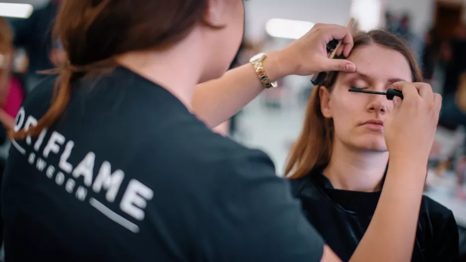 Oriflame make-up v zákulisí Schwarzkopf ELite Model Look 2021