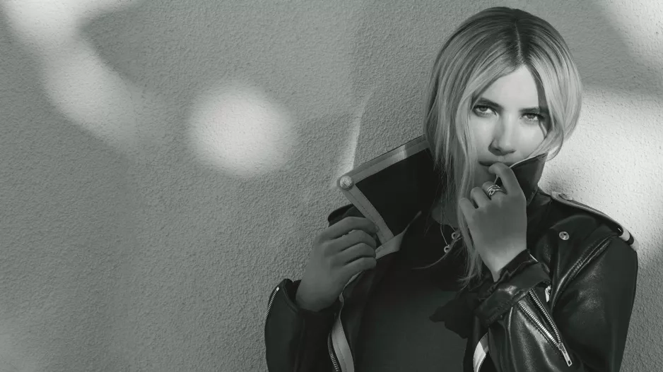EMMA ROBERTS