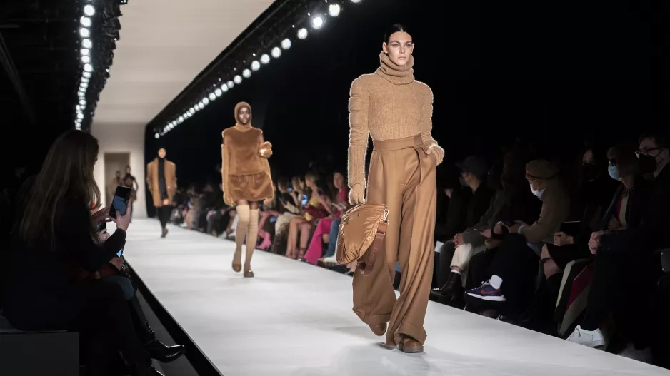 MAXMARA