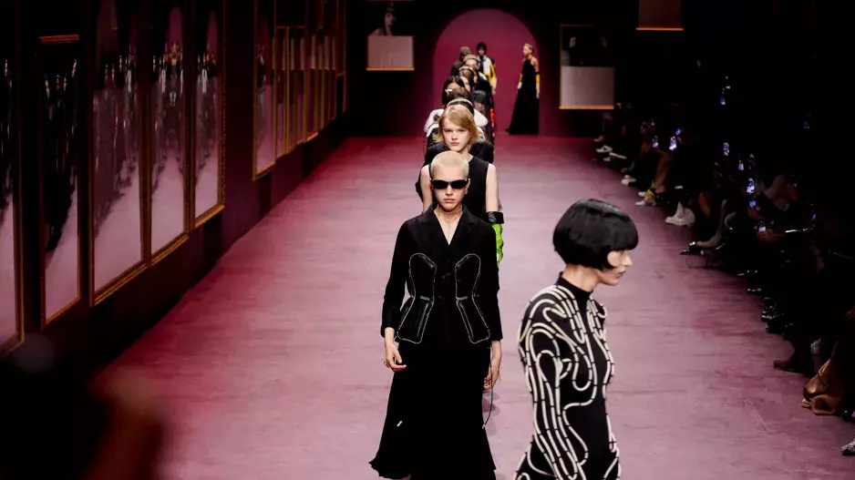 DIOR