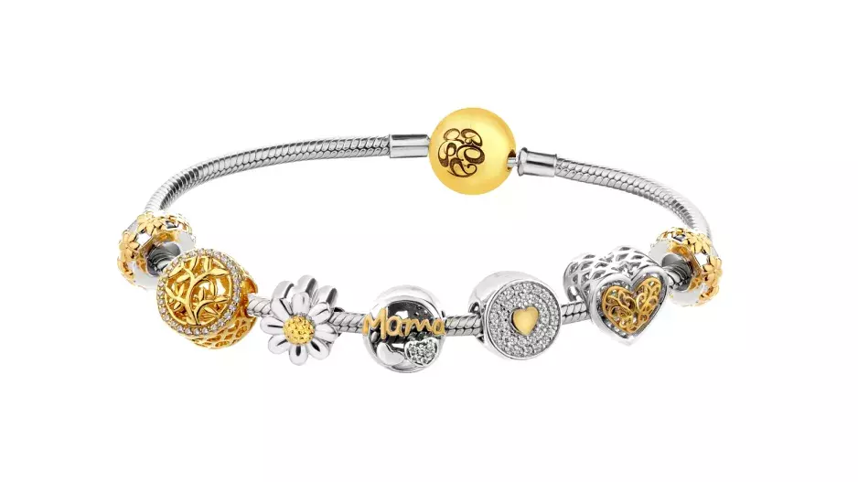 Kolekce APART ke Dni matek