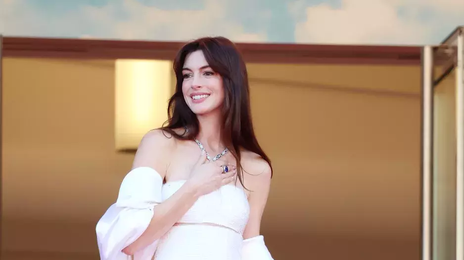 Anne Hathaway Anne Hathaway