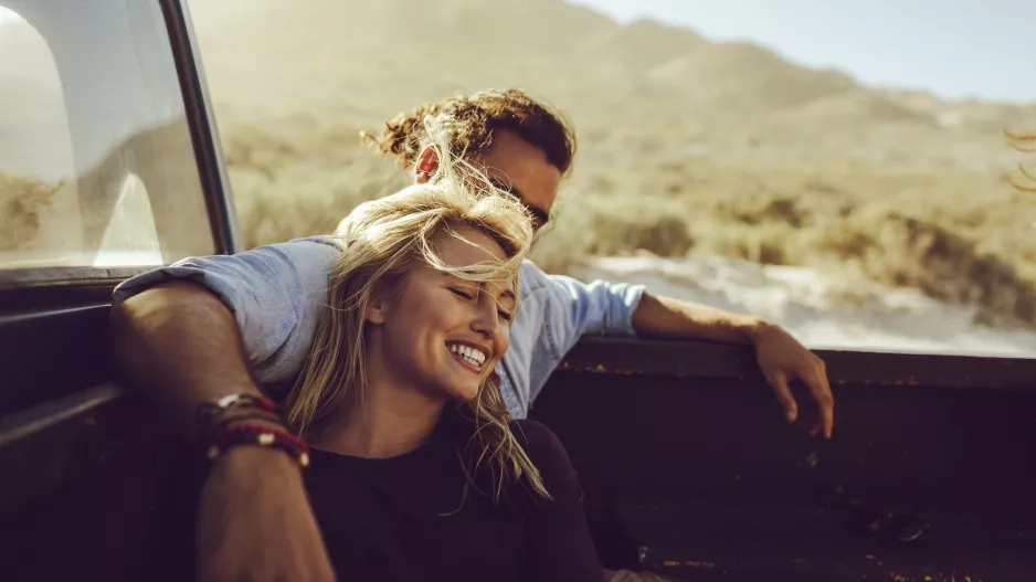 Couple on a roadtrip