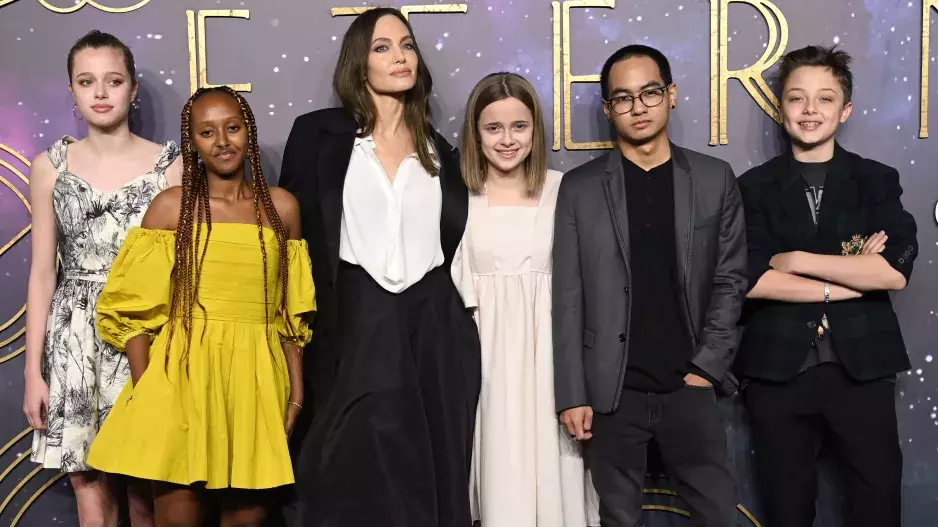 Shiloh Jolie-Pitt, Zahara Jolie-Pitt, Angelina Jolie, Vivienne Jolie-Pitt, Maddox Jolie-Pitt a Knox Jolie-Pitt