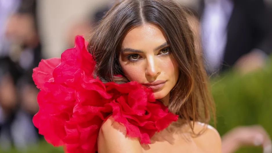 Emily Ratajkowski 