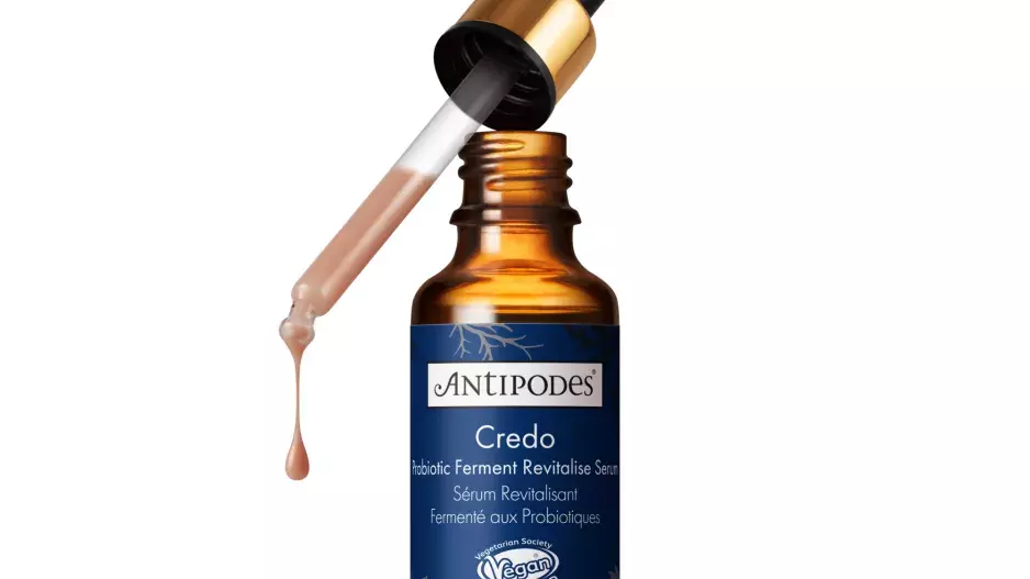 Credo Probiotic Ferment Revitalise Serum. Probiotické sérum se špičkovými technologiemi pro zdravou a čistou pleť. Credo Probiotic Ferment Revitalise Serum