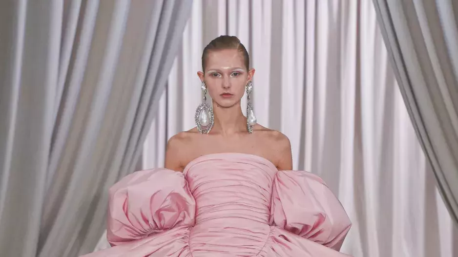 Giambattista Valli S/S 2023