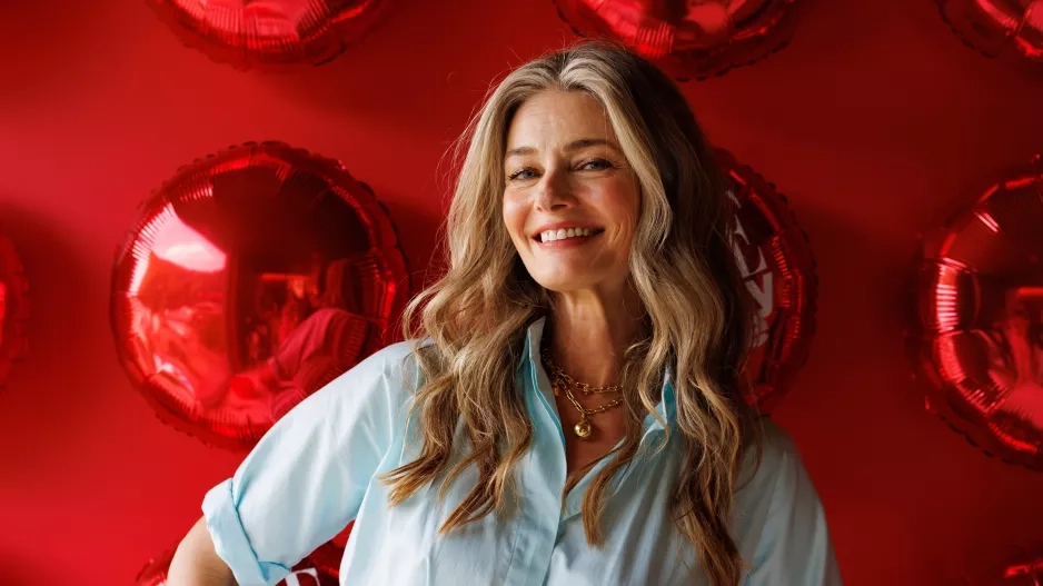 ELLE Beauty Lounge Red ELLE Beauty Lounge Red