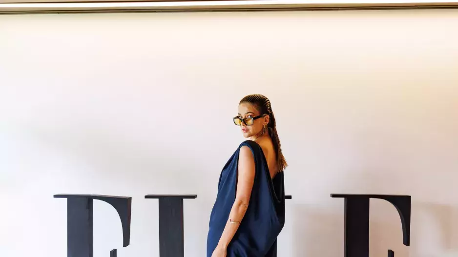 ELLE Beauty Lounge Red