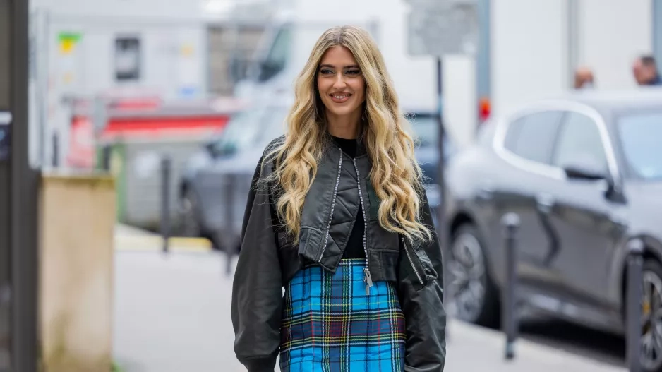 Emili Sindlev v bomberu