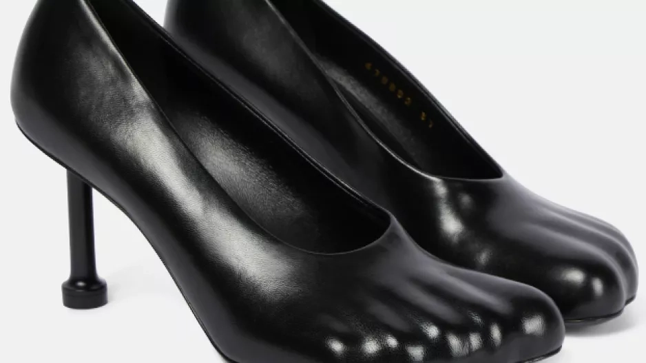 Cartoon shoes