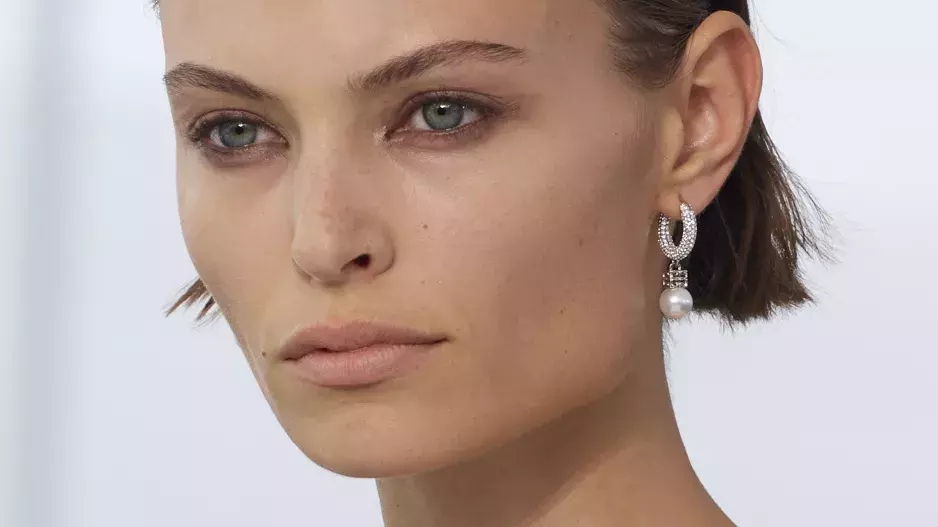 Beauty trendy z pařížského fashion weeku