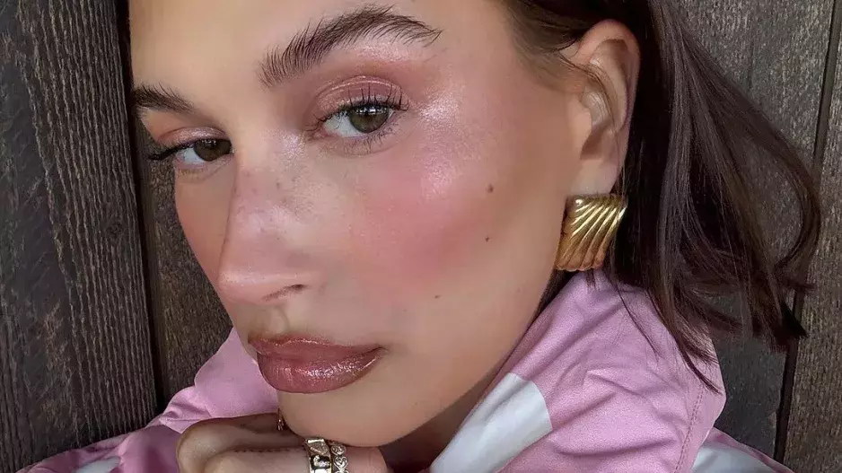 Hailey Bieber