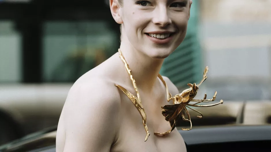 Street style z pařížského haute couture weeku