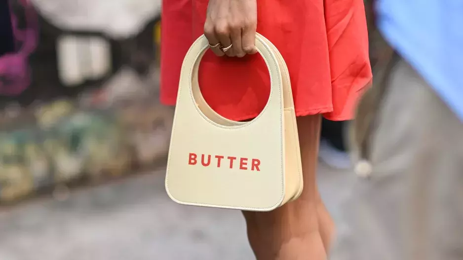 Butter yellow