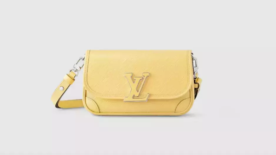 Móda v odstínech máslové žluté