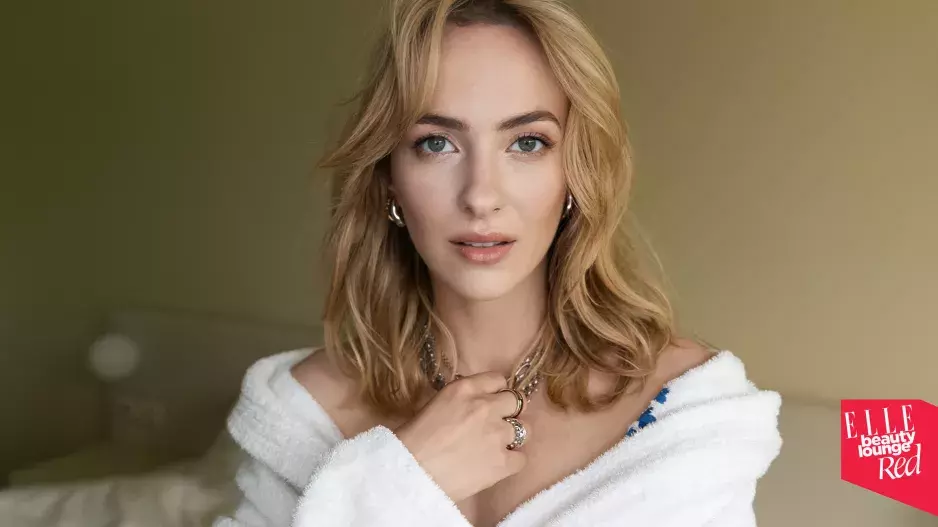 Elle Beauty Lounge Red