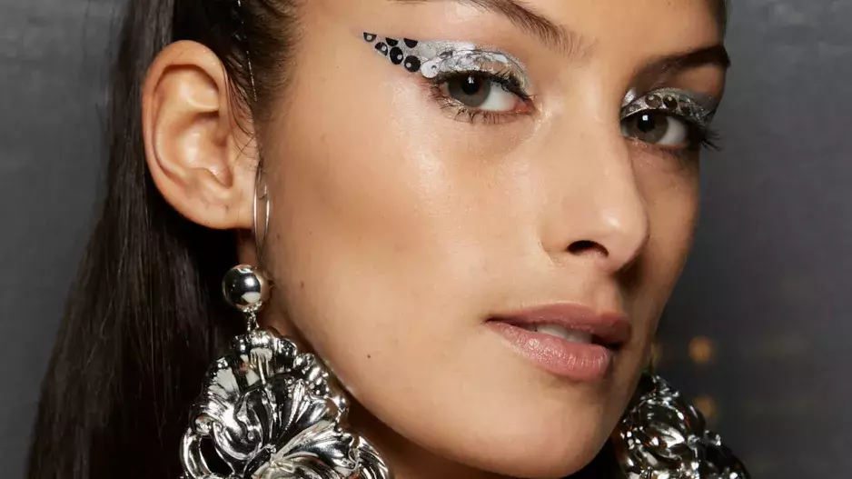 Festivalové líčení