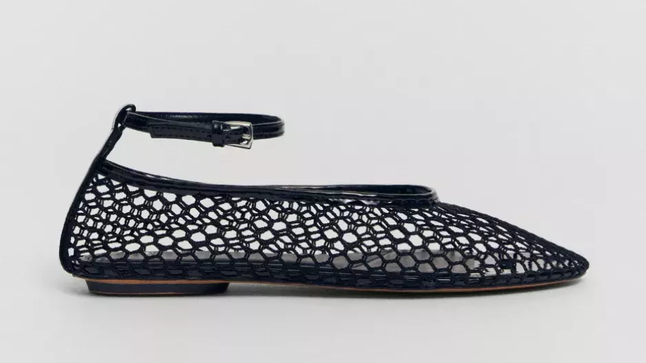 Mesh ballet shoes