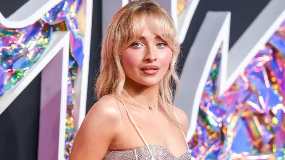 Sunburnt blush Sabina Carpenter