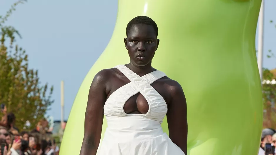 Sinéad O'Dwyer, přehlídka Eveything opens to touch