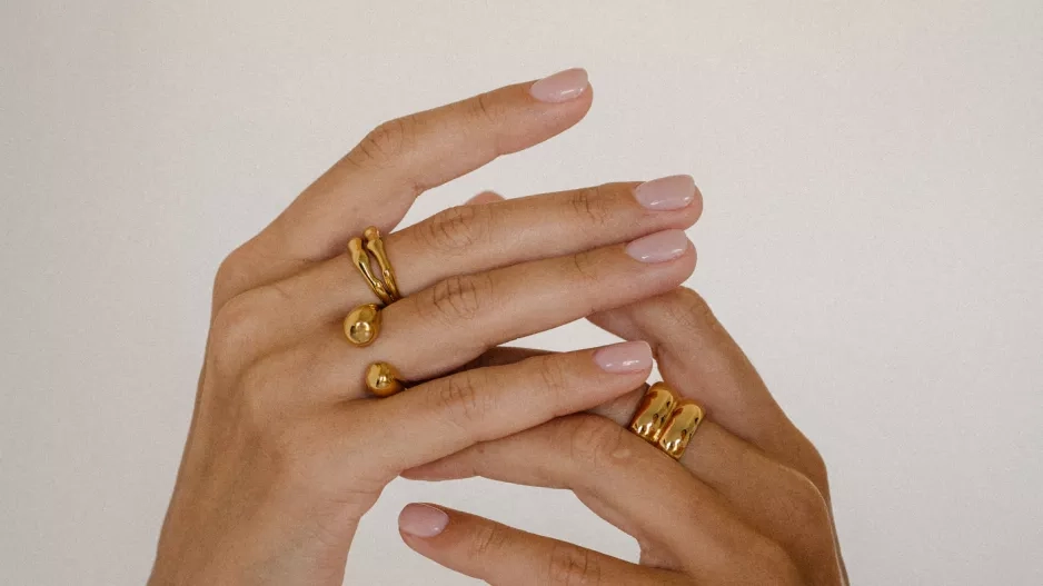 Very demure nails