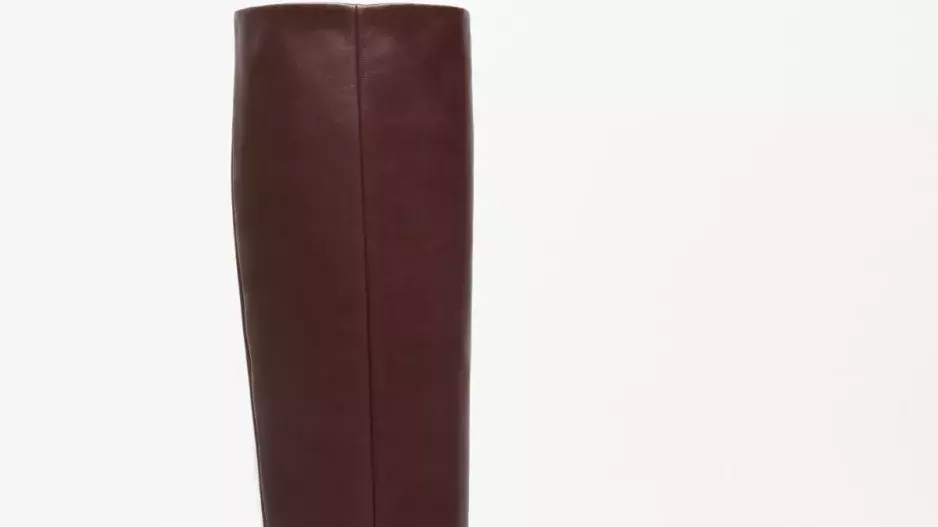 Vysoké kožené boty, Max Mara Vysoké kožené boty, Max Mara