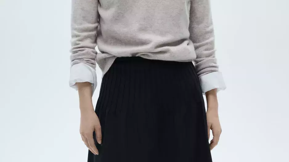 Rozšířená sukně s plisovaným detailem, Mango