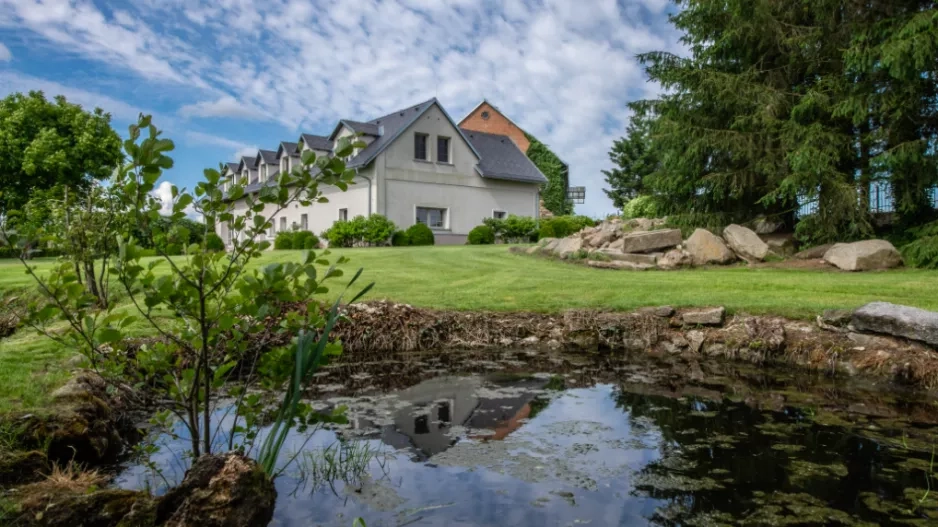 Šťastná Samota Šťastná Samota