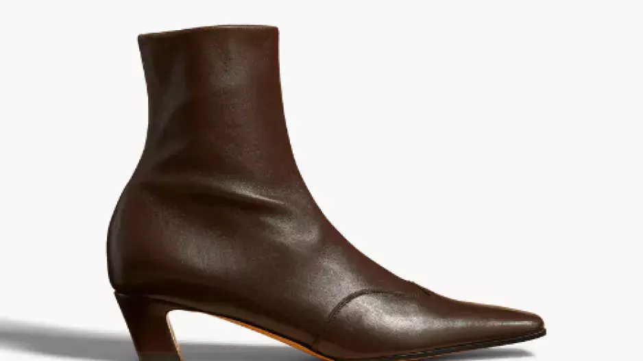 Chocolate brown Chocolate brown