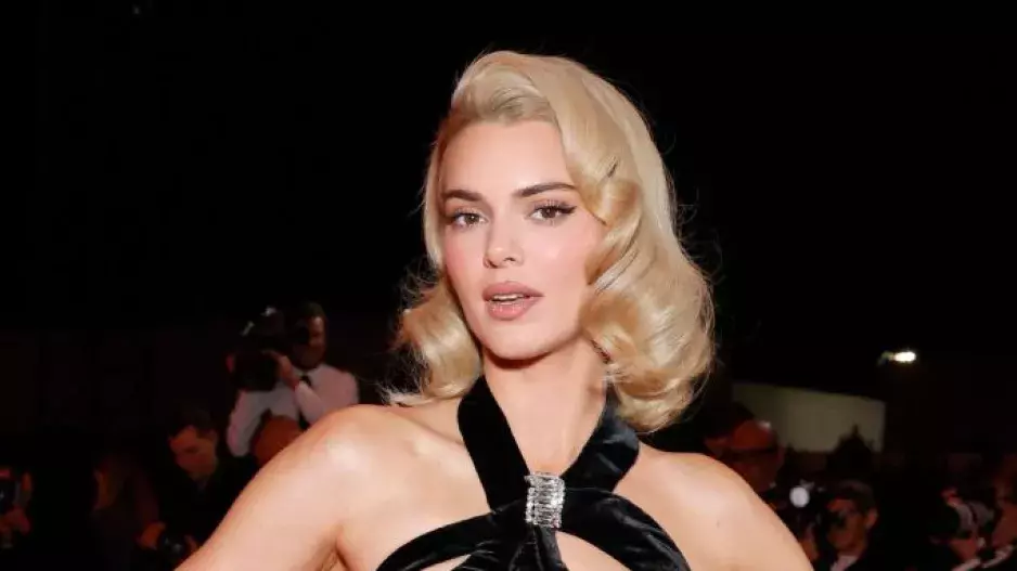 Kendall Jenner, barvy vlasů podzimu