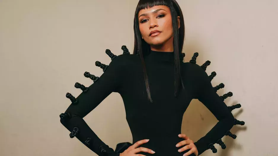 Schiaparelli, Zendaya, micro bangs