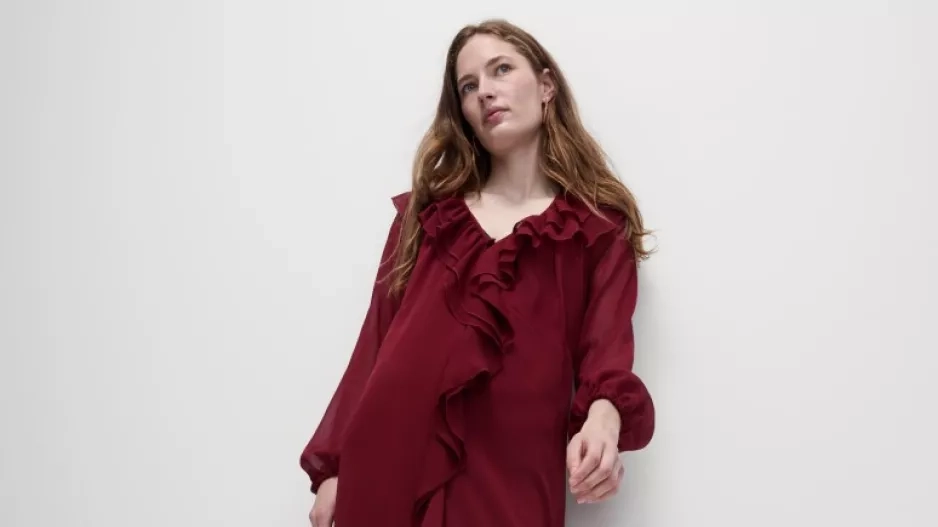 Midi šaty s řasením a volánem