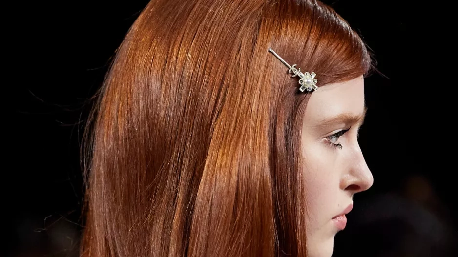 Barvy na vlasy roku 2025