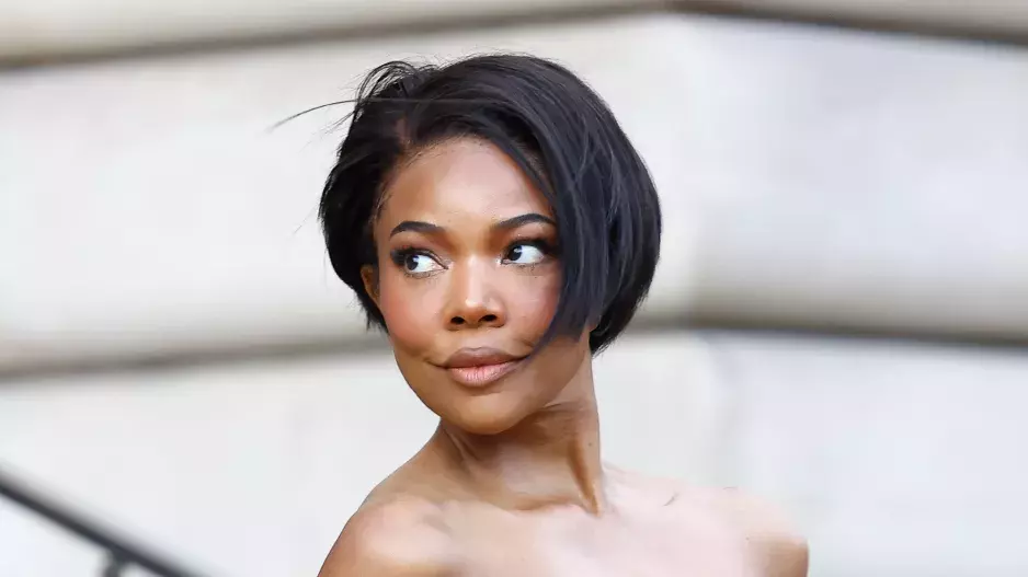 Cheekbone bob