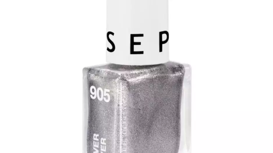 Angel Chrome nails