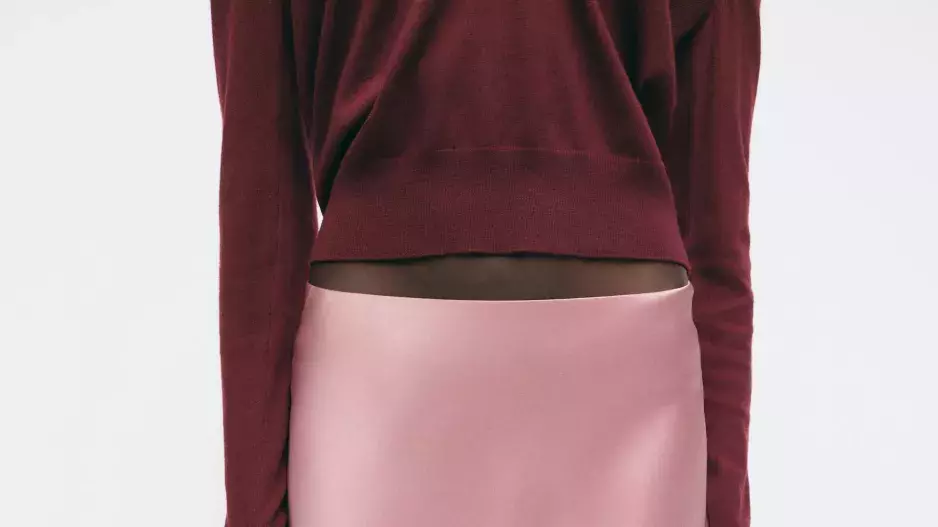 Saténová midi sukně