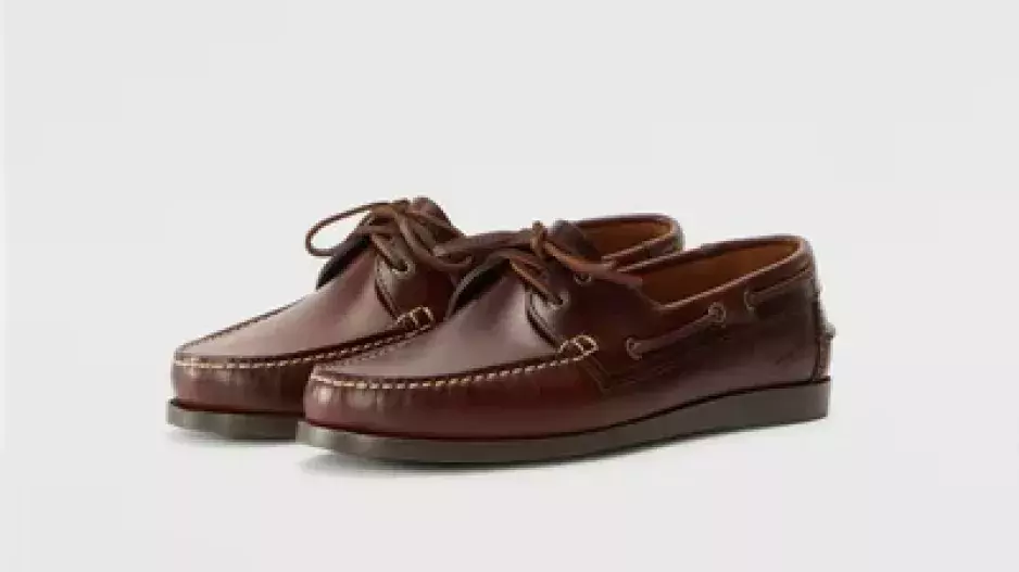 Tmavohnědé jachtařské boty