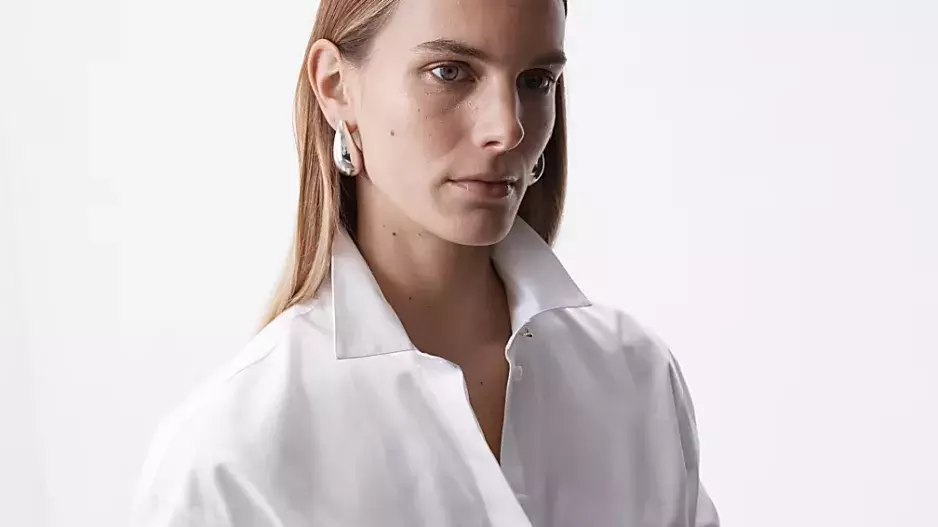 Košile volného střihu s límečkem