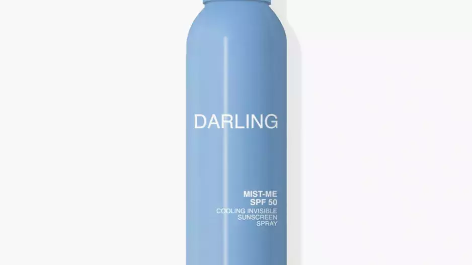 DARLING Mist Me Sunscreen Spray SPF 50, Belovedshop.cz, 970 Kč DARLING Mist Me Sunscreen Spray SPF 50, Belovedshop.cz, 970 Kč